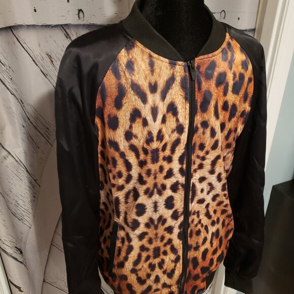 Zara Man Satin Cheetah print Bomber Jacket Size Medium - Picture 3 of 4